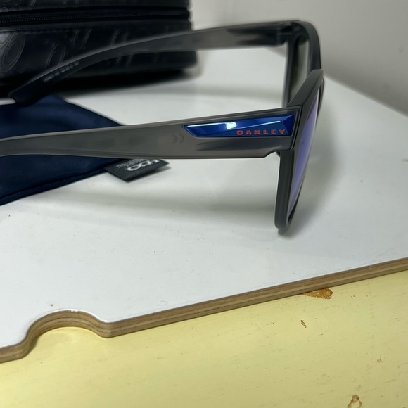 Oakley Official Olympic Team USA Made in USA Mirrored Black Sunglasses Limited - Picture 3 of 11
